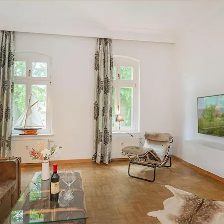 Apartment Hohe Buchen 3 *